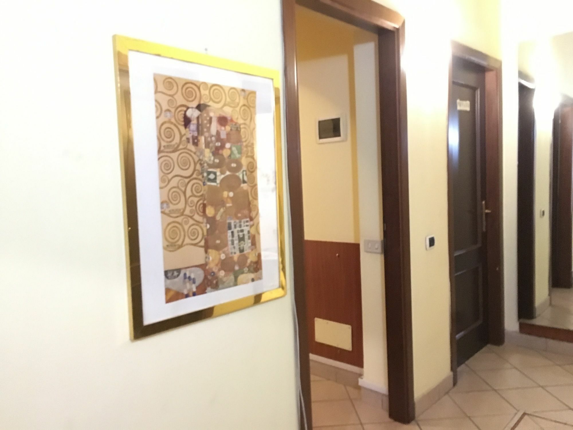 Готель Rome Terminal House Екстер'єр фото