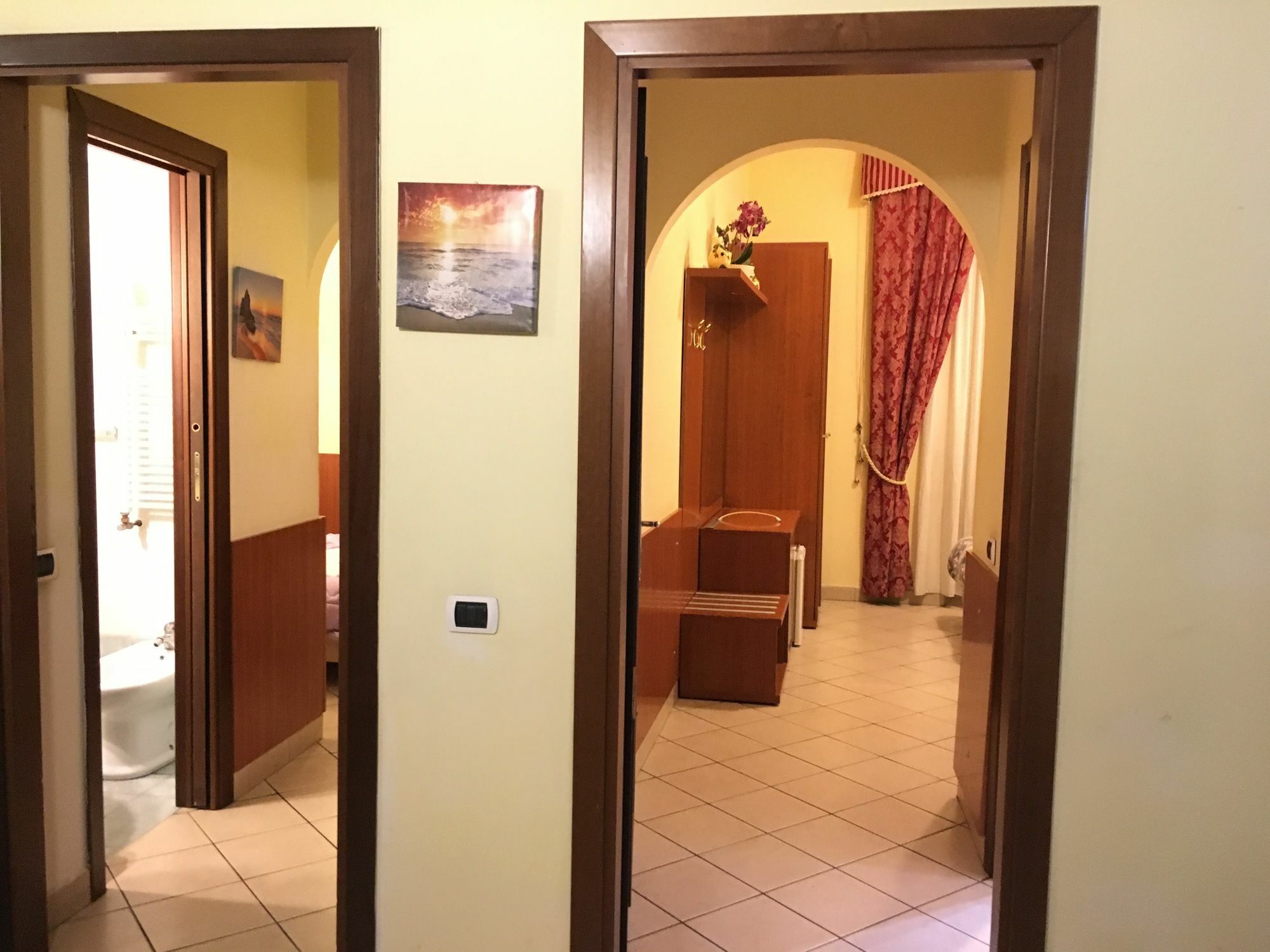 Готель Rome Terminal House Екстер'єр фото